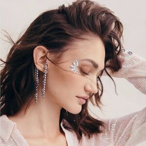 NWT Free people Judy Pearl Ear Chain Elegant Drop Earring